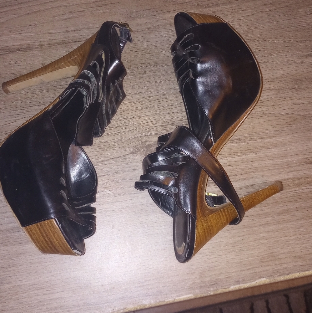 Jessica Simpson heels